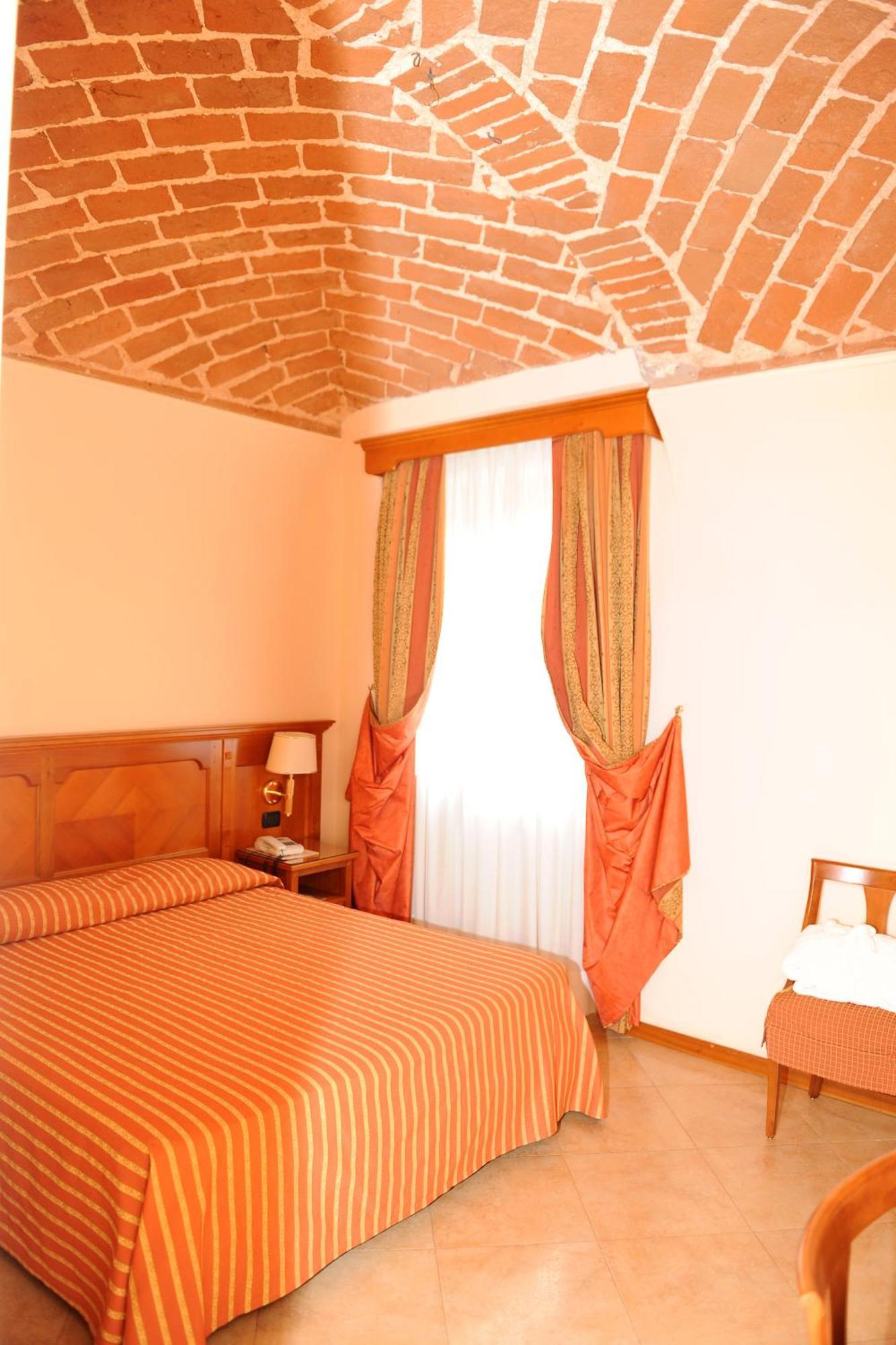 Acqui & Centro Benessere Hotel 3*